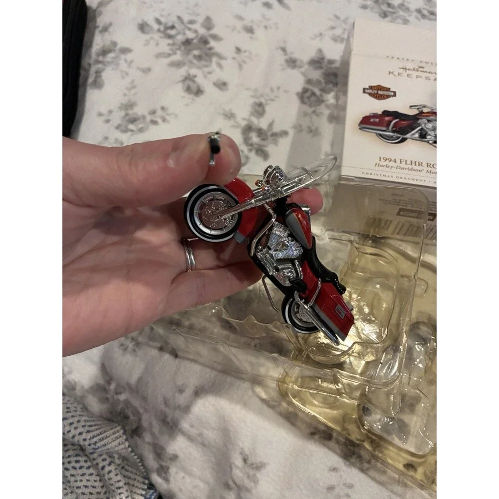 Hallmark Keepsake Ornament 94 FLHR Road King Harley Davidson Motorcycle See Pics